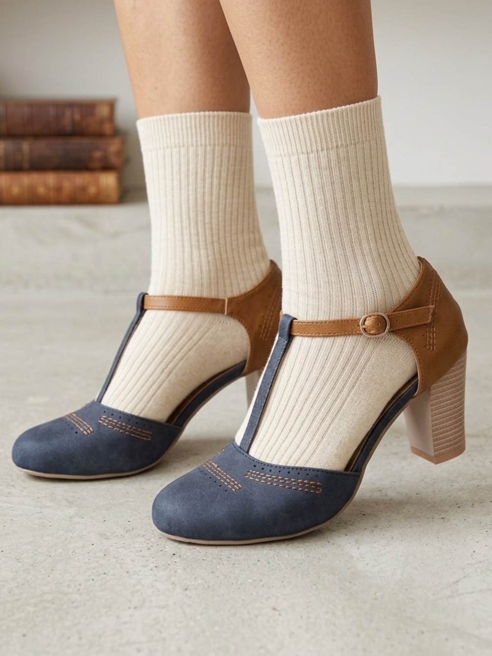 Vintage Dark Academia Style T-Strap Mary Jane Heels Block Heel 42 (US 11)